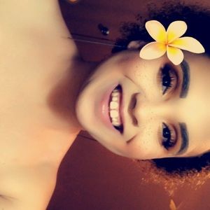 Meet your Posher, Ariana